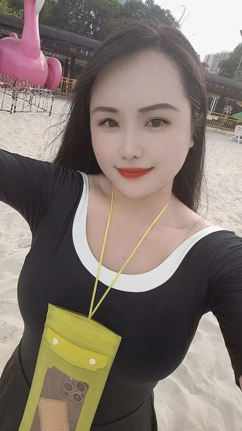 南宁静雯