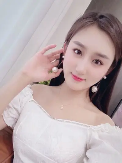 日照小薇