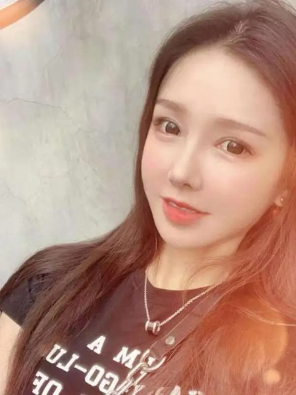 深圳小纯成人按摩