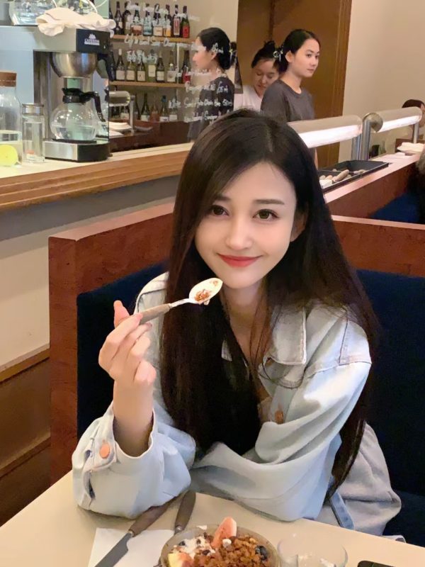 广州雨萌美女按摩