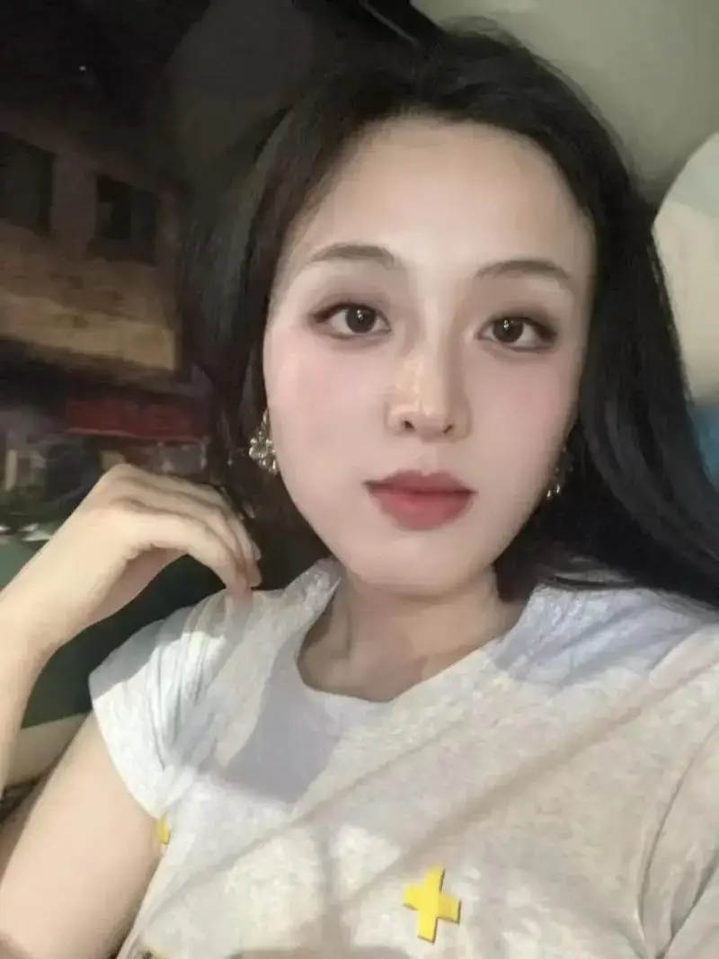 成都小芸