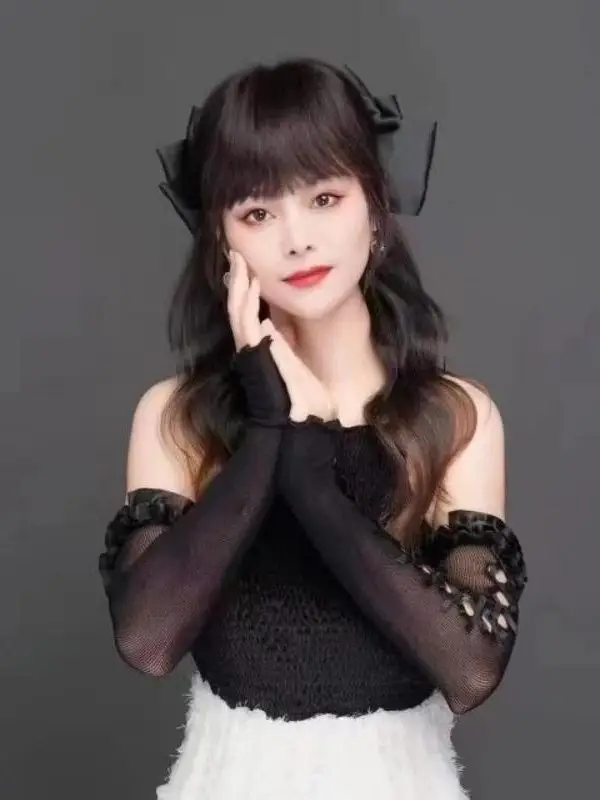 Head Neck Relief Tianjin Visit YingYing